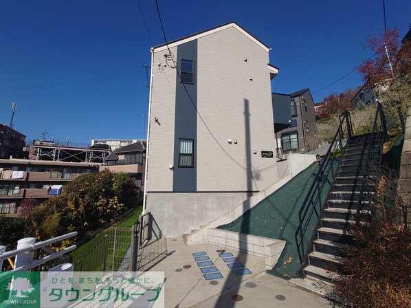 マ・ピエス生田8の物件外観写真